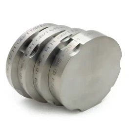 Khối titan cam